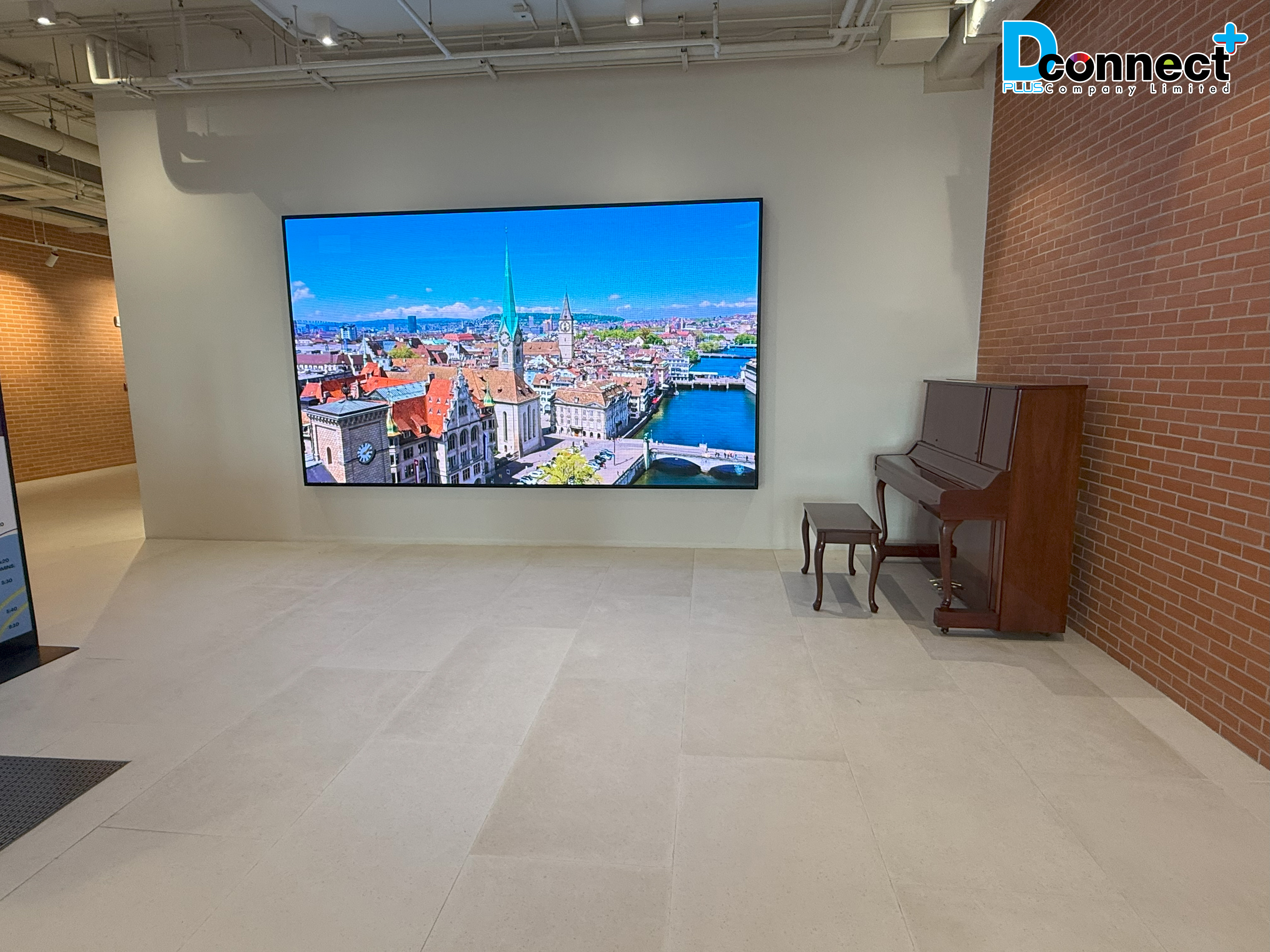 COP27 Debrief “Indoor 55inch Touch-Screen Vertical Kiosk